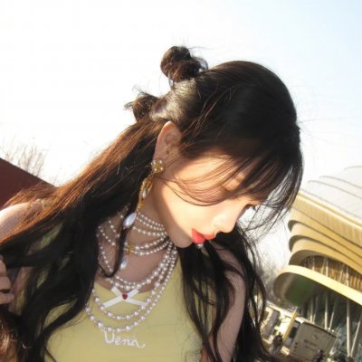乳房与月亮